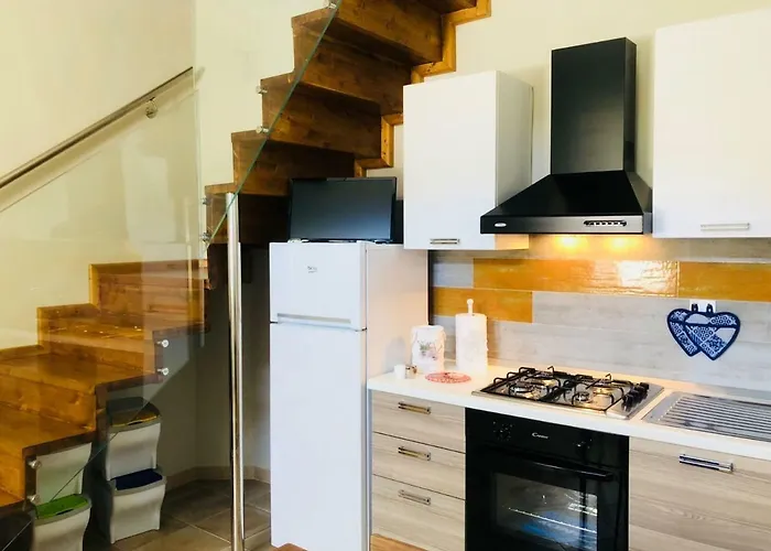 Simone Home